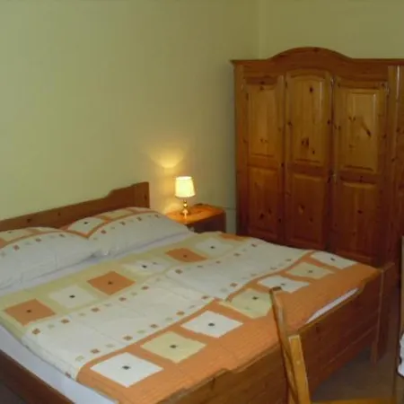 Na Stare Skole Sedloňov
